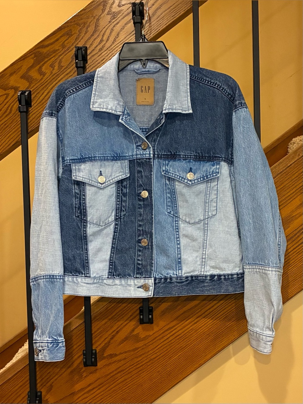 GAP Denim Jacket Cropped Patchwork Icon pockets multi blue  SZ. S Women’s